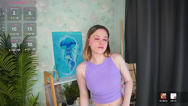 HollieCollelo online show from April 12, 3:11 am