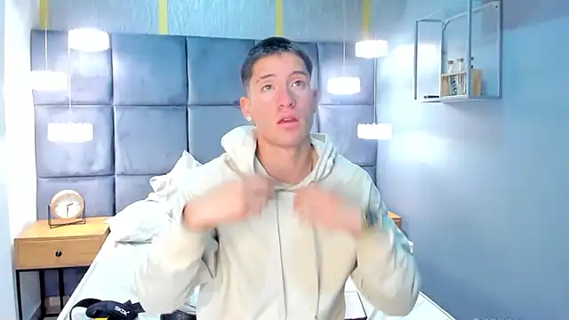 HunterHeat  online show from September 19, 12:50 pm