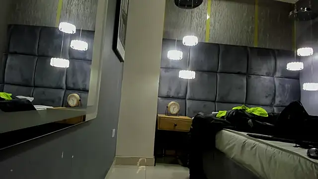 HunterHeat  online show from September 20, 11:33 am