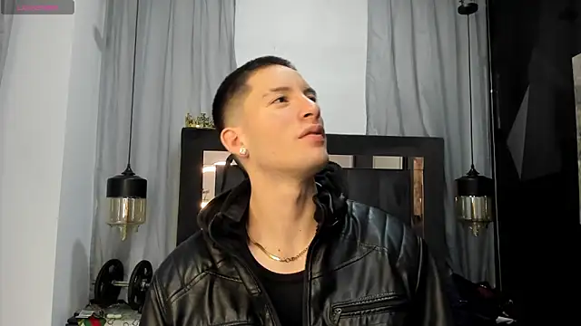 HunterHeat  online show from April 16, 12:17 pm