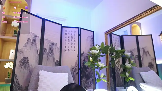 Snapshot of VioletEvanz chatting on October 3, 7:11 pm VioletEvanz online show from October 3, 7:11 pm