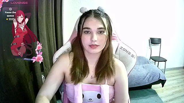 Snapshot of Kris_Moss chatting on November 21, 11:58 pm Kris Moss online show from November 21, 11:58 pm