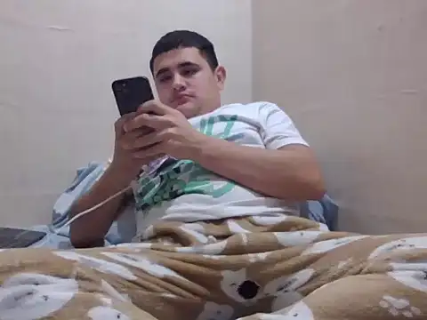 Snapshot of whitsblack chatting on September 12, 11:26 pm whitsblack online show from September 12, 11:26 pm