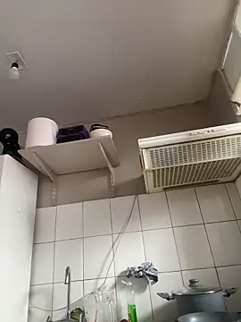 Snapshot of whitsblack chatting on December 18, 10:05 pm whitsblack online show from December 18, 10:05 pm