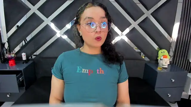 tara black online show from September 24, 4:32 pm