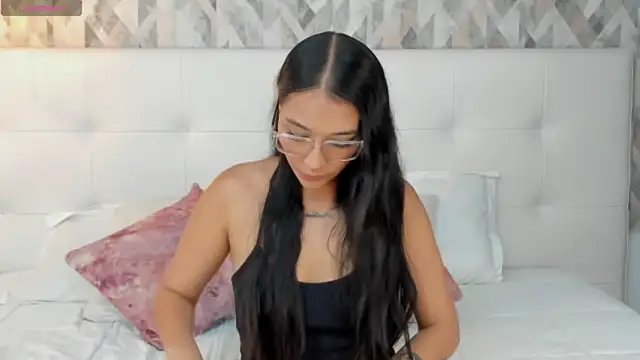 Snapshot of Roseaurora chatting on July 9, 11:03 am Roseaurora online show from July 9, 11:03 am