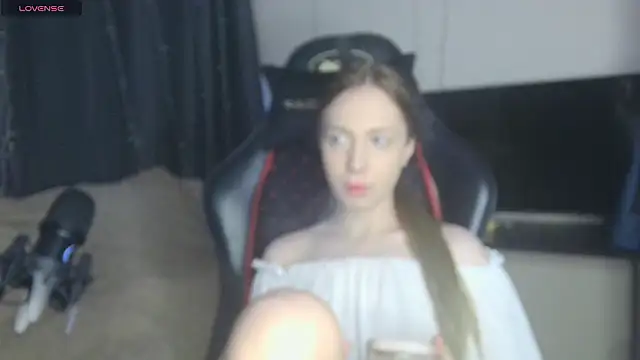 BabbbyFoxxx online show from March 13, 7:04 am