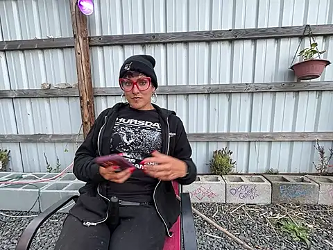 Snapshot of kinkycanner chatting on June 8, 3:07 am kinkycanner online show from June 8, 3:07 am