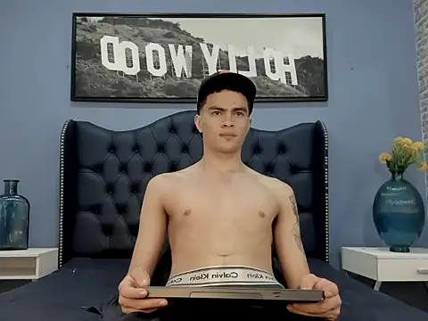 Casper White  online show from September 26, 8:18 am