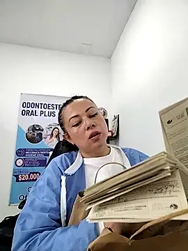 Madisson-04  online show from November 8, 7:34 pm