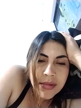 Camila latina 0 online show from September 17, 6:59 am