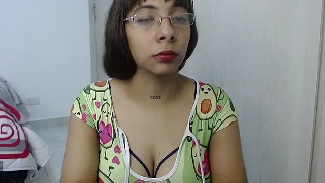 Kittyrose3 online show from October 6, 5:05 am