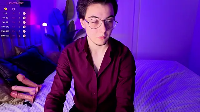 Snapshot of tyler_bergg chatting on September 19, 8:53 pm tyler bergg online show from September 19, 8:53 pm