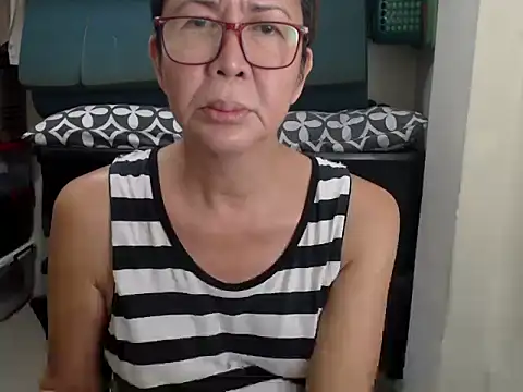 Snapshot of radar777 chatting on March 9, 1:48 pm radar777 online show from March 9, 1:48 pm