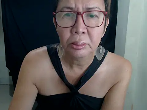 Snapshot of radar777 chatting on March 15, 2:28 am radar777 online show from March 15, 2:28 am