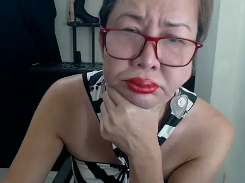 Snapshot of radar777 chatting on March 21, 2:05 am radar777 online show from March 21, 2:05 am