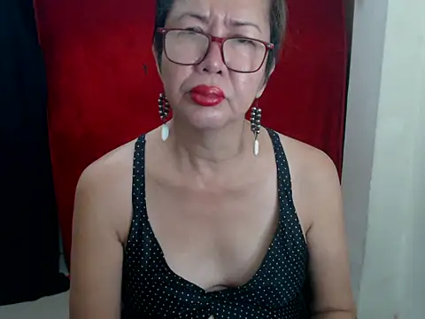 Snapshot of radar777 chatting on April 12, 10:59 pm radar777 online show from April 12, 10:59 pm