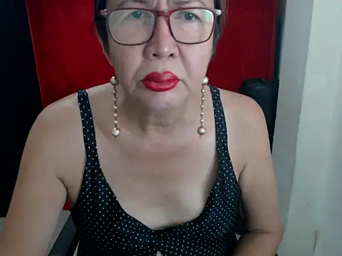 Snapshot of radar777 chatting on April 16, 1:50 am radar777 online show from April 16, 1:50 am