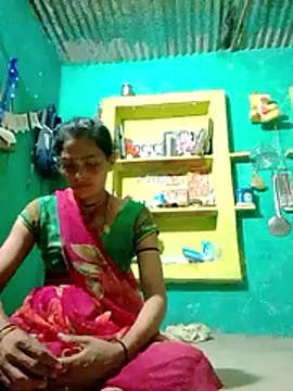 Snapshot of H_seema chatting on April 11, 2:21 pm H seema online show from April 11, 2:21 pm