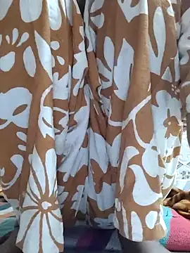 Snapshot of Aidakhan1212 chatting on November 7, 4:45 am Aidakhan1212 online show from November 7, 4:45 am