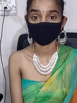 Snapshot of Aidakhan1212 chatting on November 20, 9:31 am Aidakhan1212 online show from November 20, 9:31 am