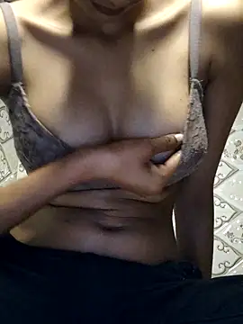 Snapshot of Aidakhan1212 chatting on November 24, 9:53 am Aidakhan1212 online show from November 24, 9:53 am