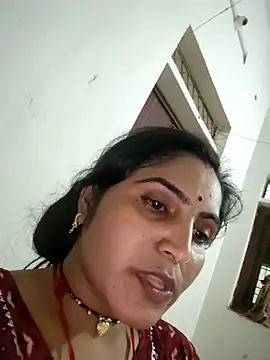 LUCKY cut online show from April 24, 3:03 pm