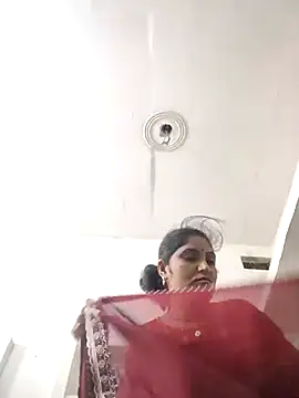 LUCKY cut online show from April 26, 5:21 pm