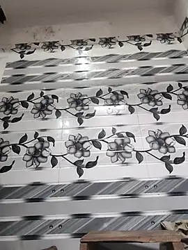 LUCKY cut online show from April 28, 1:04 am