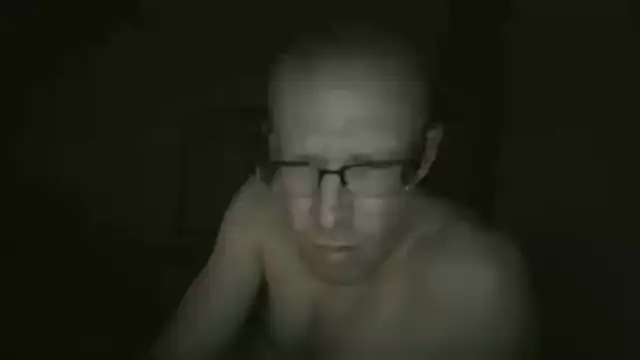 MrLeakyHelmet online show from December 21, 11:17 am