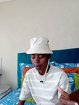 Snapshot of SweetSlenderChoc chatting on May 14, 1:29 pm SweetSlenderChoc online show from May 14, 1:29 pm