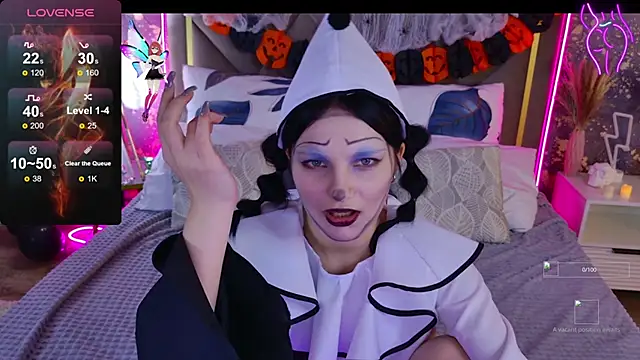 Angel Braun online show from October 30, 2:29 pm