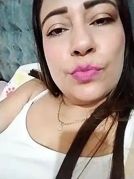Snapshot of _tetas_92 chatting on April 22, 2:51 pm tetas 92 online show from April 22, 2:51 pm