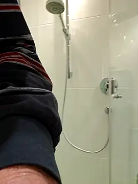 Snapshot of Oldmenhot66 chatting on February 22, 5:08 am Oldmenhot66 online show from February 22, 5:08 am