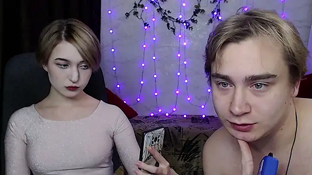 Snapshot of Lust4Money chatting on November 17, 8:25 pm Lust4Money online show from November 17, 8:25 pm