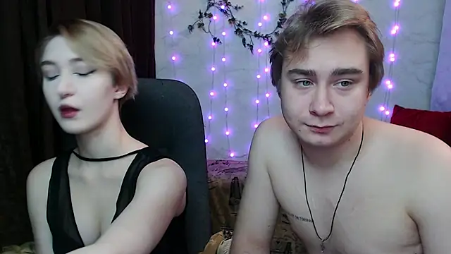 Snapshot of Lust4Money chatting on November 24, 11:04 pm Lust4Money online show from November 24, 11:04 pm