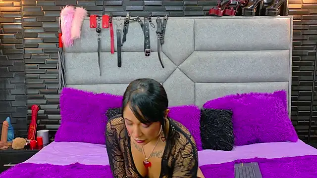 DaiaRousi online show from October 15, 2:33 am