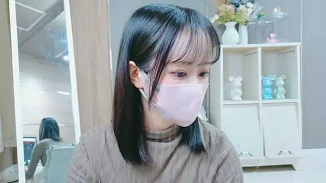 Snapshot of Kurumi_chan_ chatting on October 18, 6:37 am Kurumi chan online show from October 18, 6:37 am