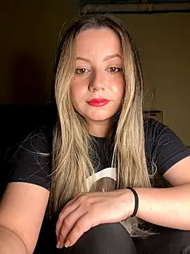 Model930 online show from September 27, 2:22 pm