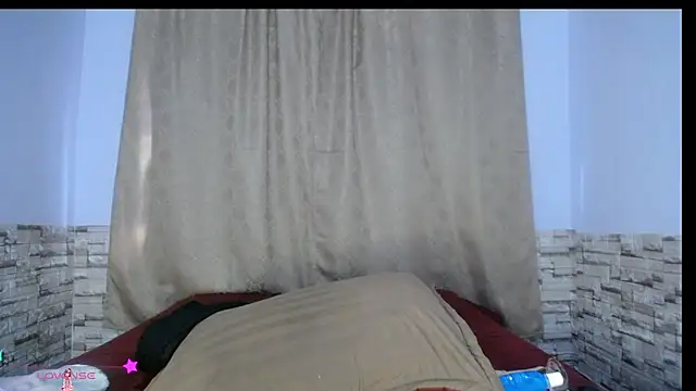 Snapshot of Bicky_24 chatting on October 14, 11:44 am Bicky 24 online show from October 14, 11:44 am