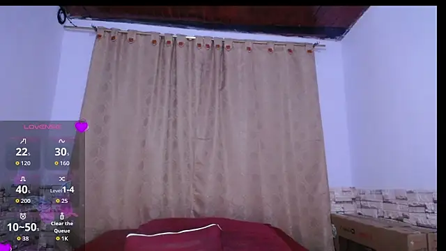 Snapshot of Bicky_24 chatting on October 16, 9:54 am Bicky 24 online show from October 16, 9:54 am