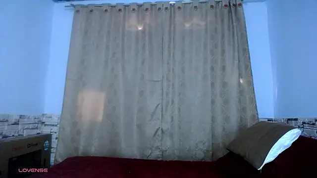 Snapshot of Bicky_24 chatting on November 12, 2:28 pm Bicky 24 online show from November 12, 2:28 pm