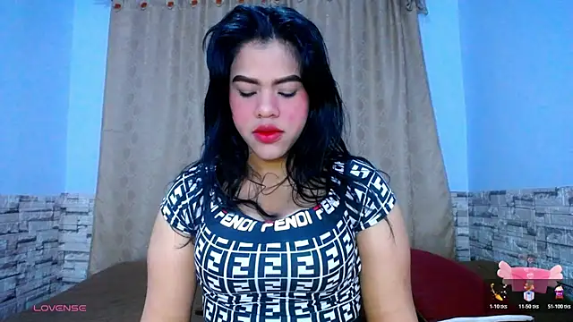 Snapshot of Bicky_24 chatting on November 21, 10:14 am Bicky 24 online show from November 21, 10:14 am