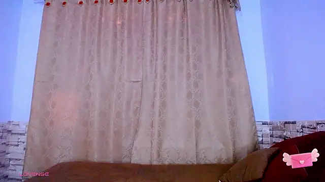 Snapshot of Bicky_24 chatting on November 26, 11:44 am Bicky 24 online show from November 26, 11:44 am