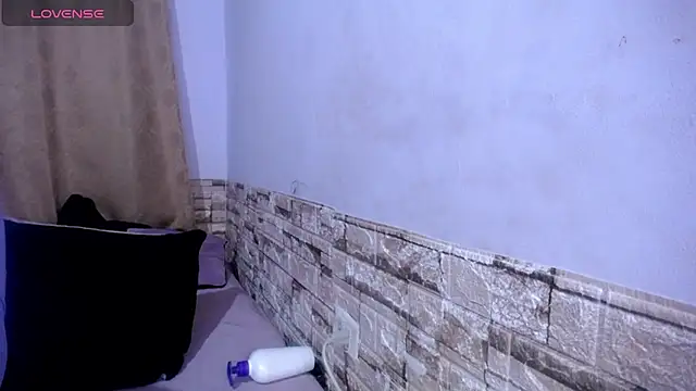 Snapshot of Bicky_24 chatting on February 10, 8:07 am Bicky 24 online show from February 10, 8:07 am