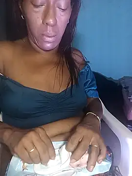 Kristal Bronw Lawren online show from April 7, 10:26 am