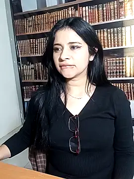 ValerieLove  online show from September 15, 8:31 pm