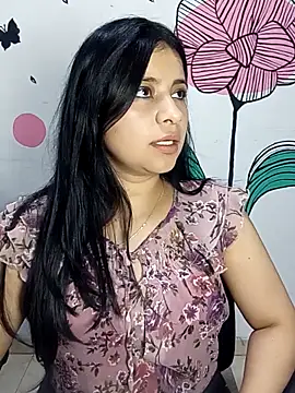 ValerieLove  online show from October 10, 8:52 pm