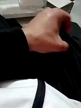 anis3g4 online show from December 1, 10:48 pm