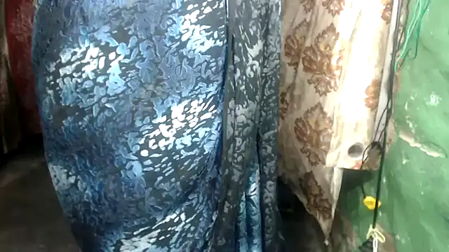 DearKimmi online show from February 25, 7:03 pm